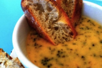 receta de sopa de brócoli y queso
