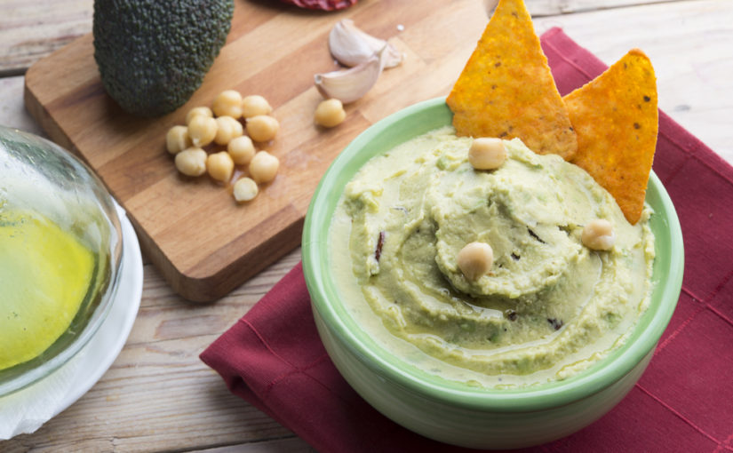 Cómo hacer hummus de aguacate