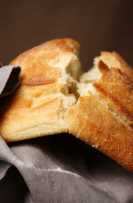 trucos para que el pan siga como recien hecho
