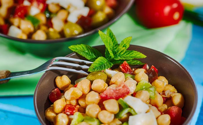 preparar ensalada legumbres