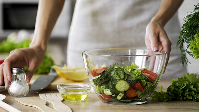 cual es el orden para aliñar las ensaladas